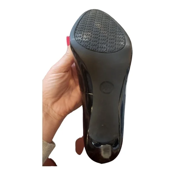 Michael Kors black patent leather heels size 9.5. - Picture 3 of 7